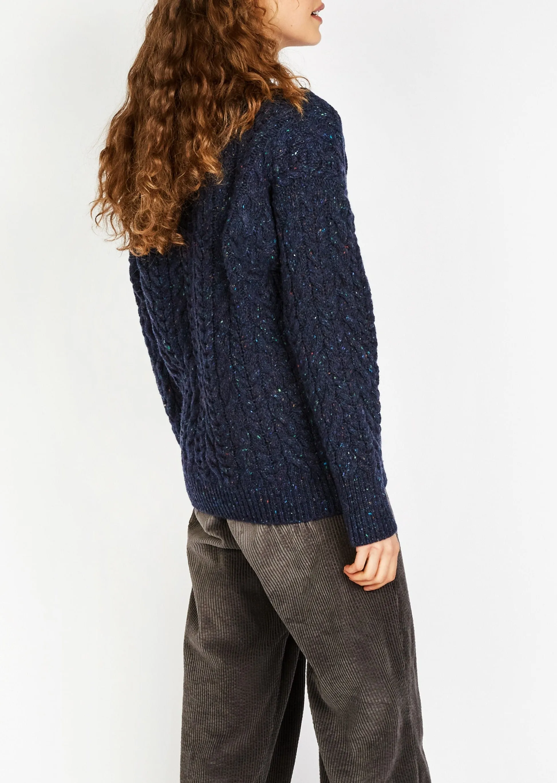 IrelandsEye Cable V-neck Aran Sweater | Rich Navy