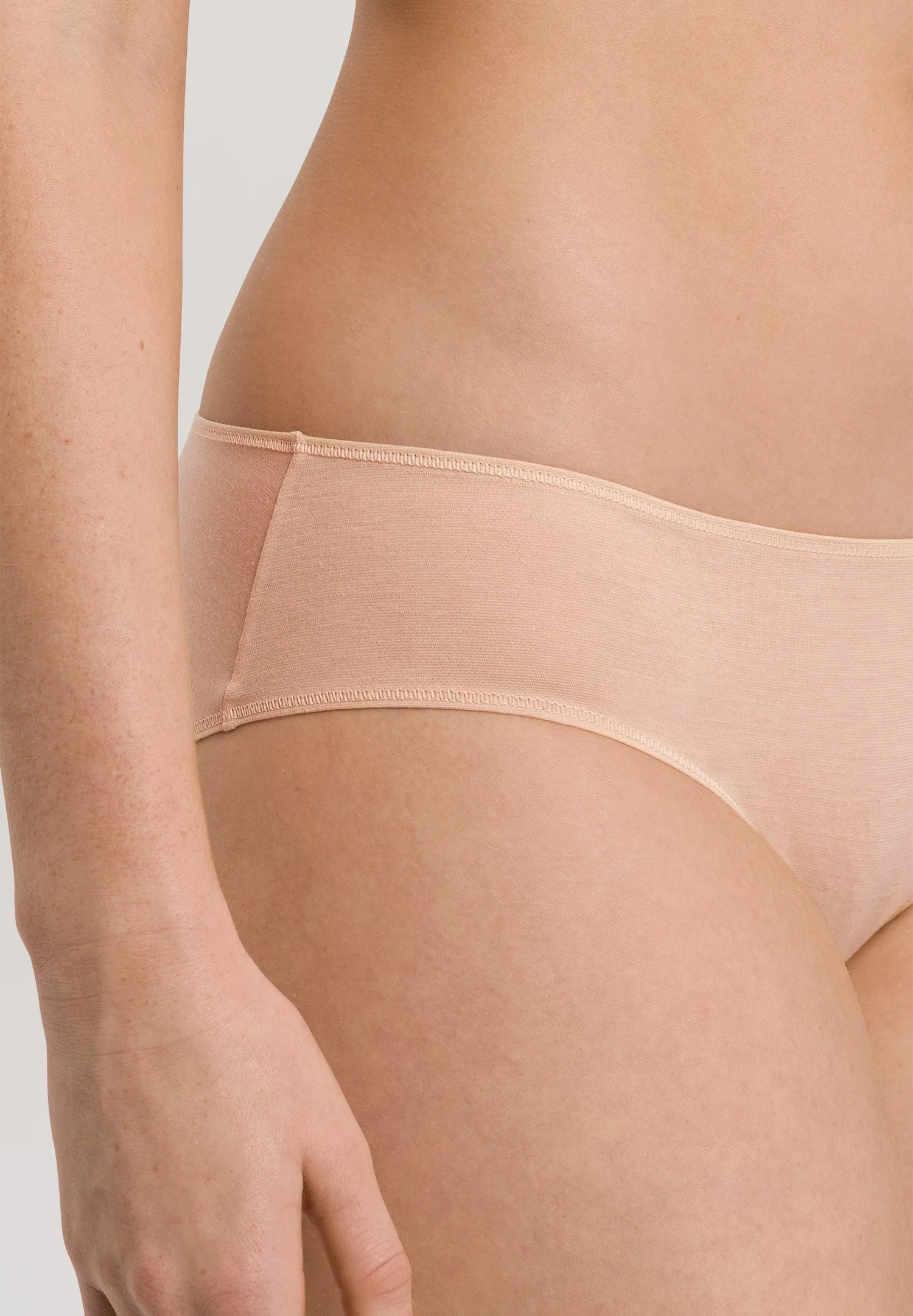 Ultralight Cotton Hi-Cut Brief | Beige 71819-274