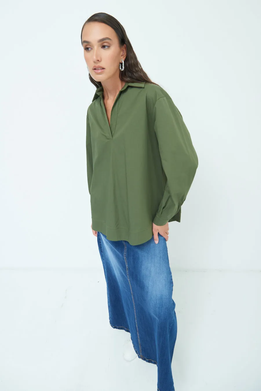 V-neck relaxed popover shirt wholesale